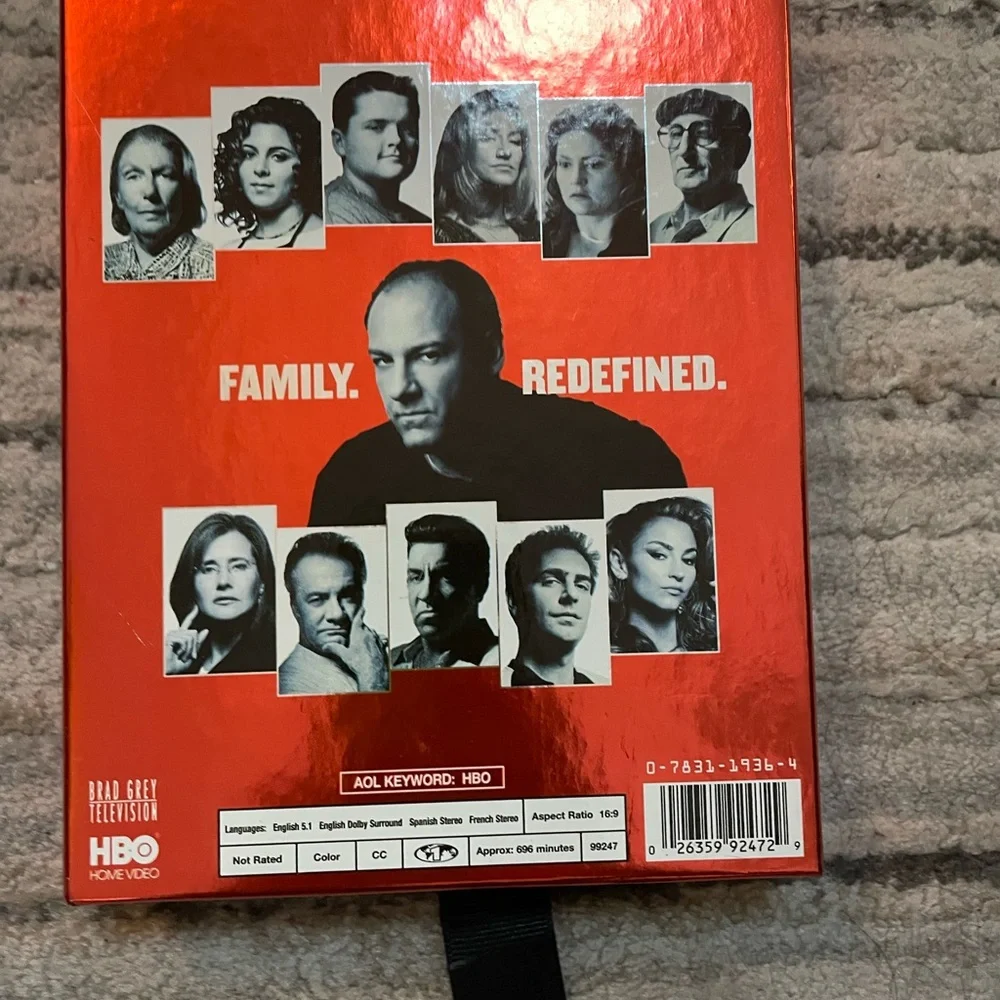 The Sopranos - 2nd Season, 4 DVD Set - Picture 2 of 7